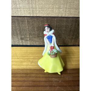 Grolier Collectibles Disney Snow White Porcelain Treasures Ornament In Box